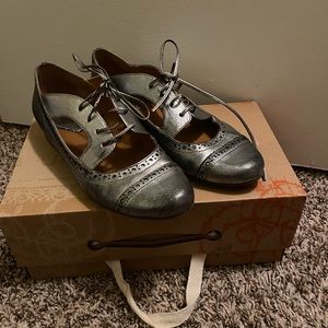 Oxford shoes